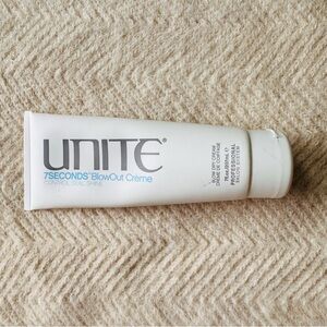 UNITE 7 SECONDS BlowOut Creme